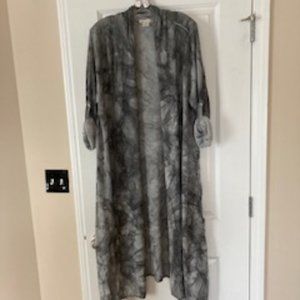 Brand New Grey & White Indigo Thread Kimono & Earrings / Price Drop !!